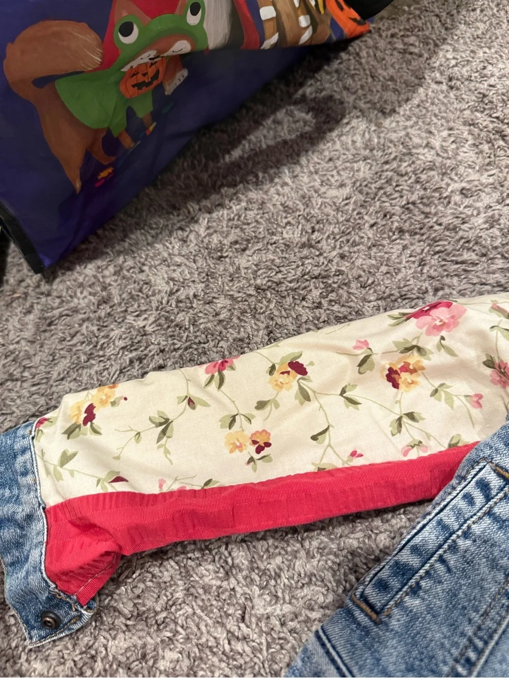 🥗Girls' Denim Patchwork Jacket with Floral Sleeves